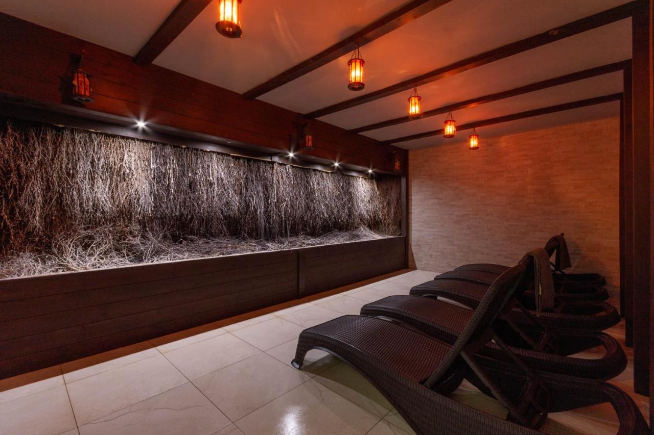 Hotel Jan Darlowko Luaran gambar